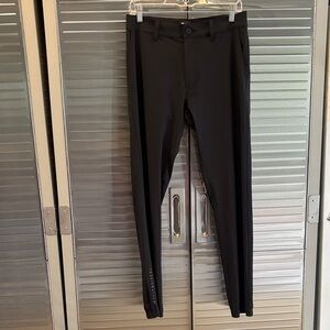 Travis Matthew size 30 jogger style pant black